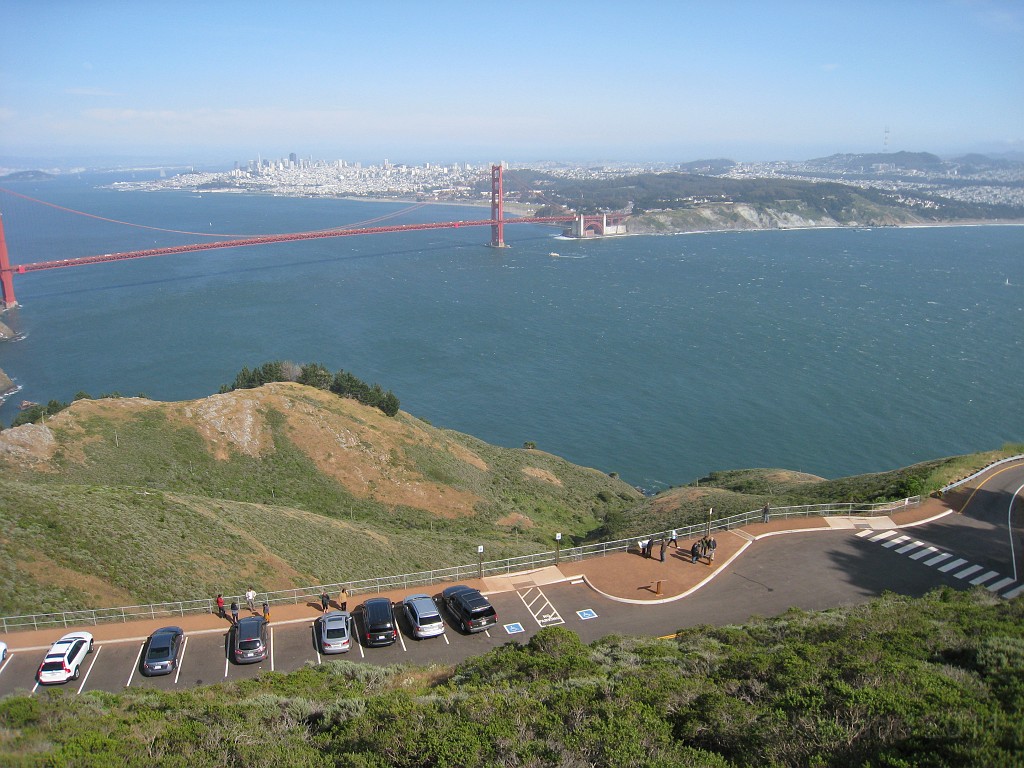 2011 Bay 2 Breakers Friday 0690.JPG - I was able to participate in the 100th annual running of the Bay to Breakers 12K race in San Francisco California. A weekend for sightseeing and racing.